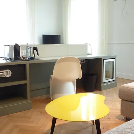 ベッド・アンド・ブレックファスト エリアーナ 4*