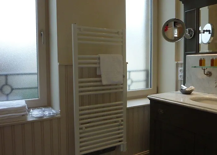 Elyane Bed & Breakfast 4*