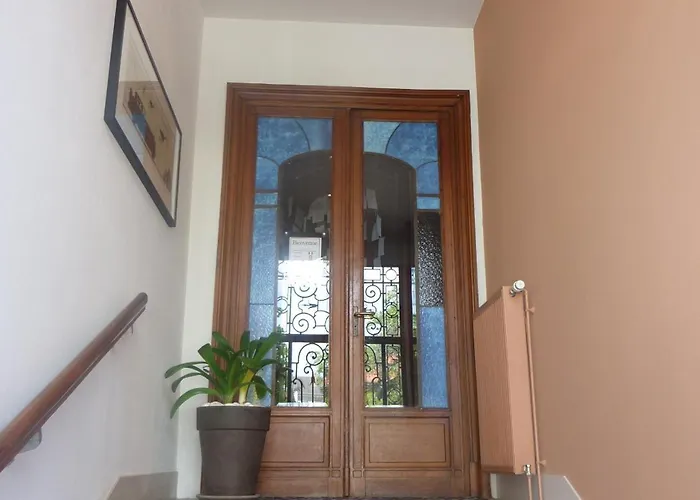 Elyane Bed and Breakfast 4*