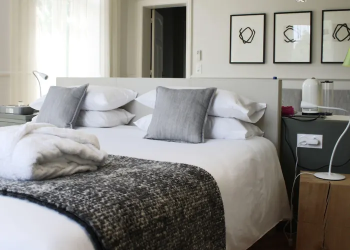 Elyane Bed & Breakfast 4*